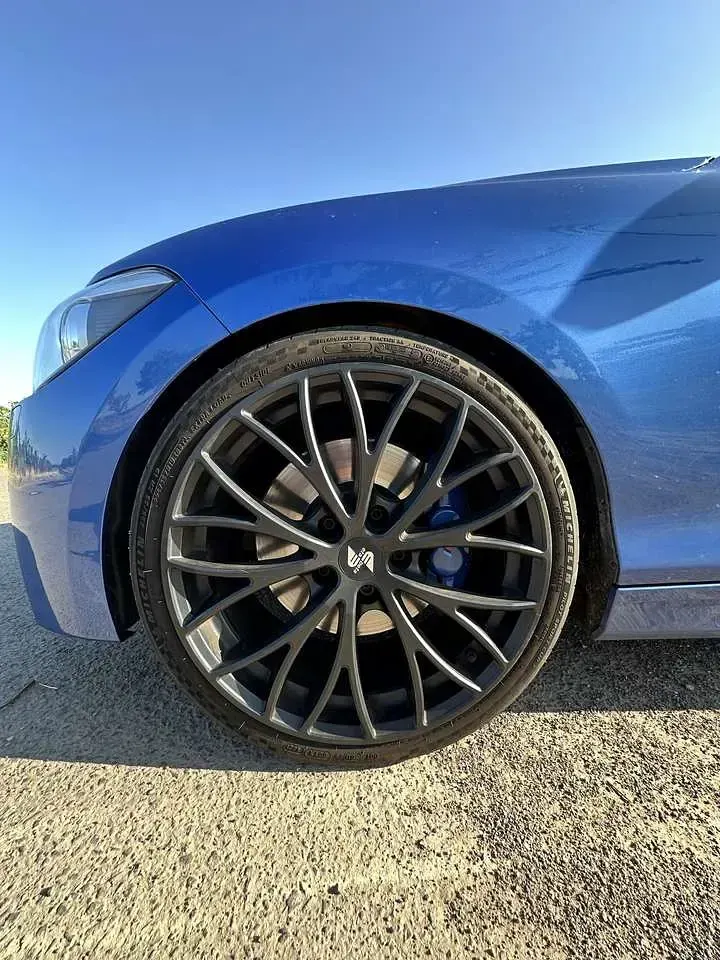 Gebraucht BMW M135 Sport Line 326 PS (239 kW) 2015 Blau Kleinwagen
