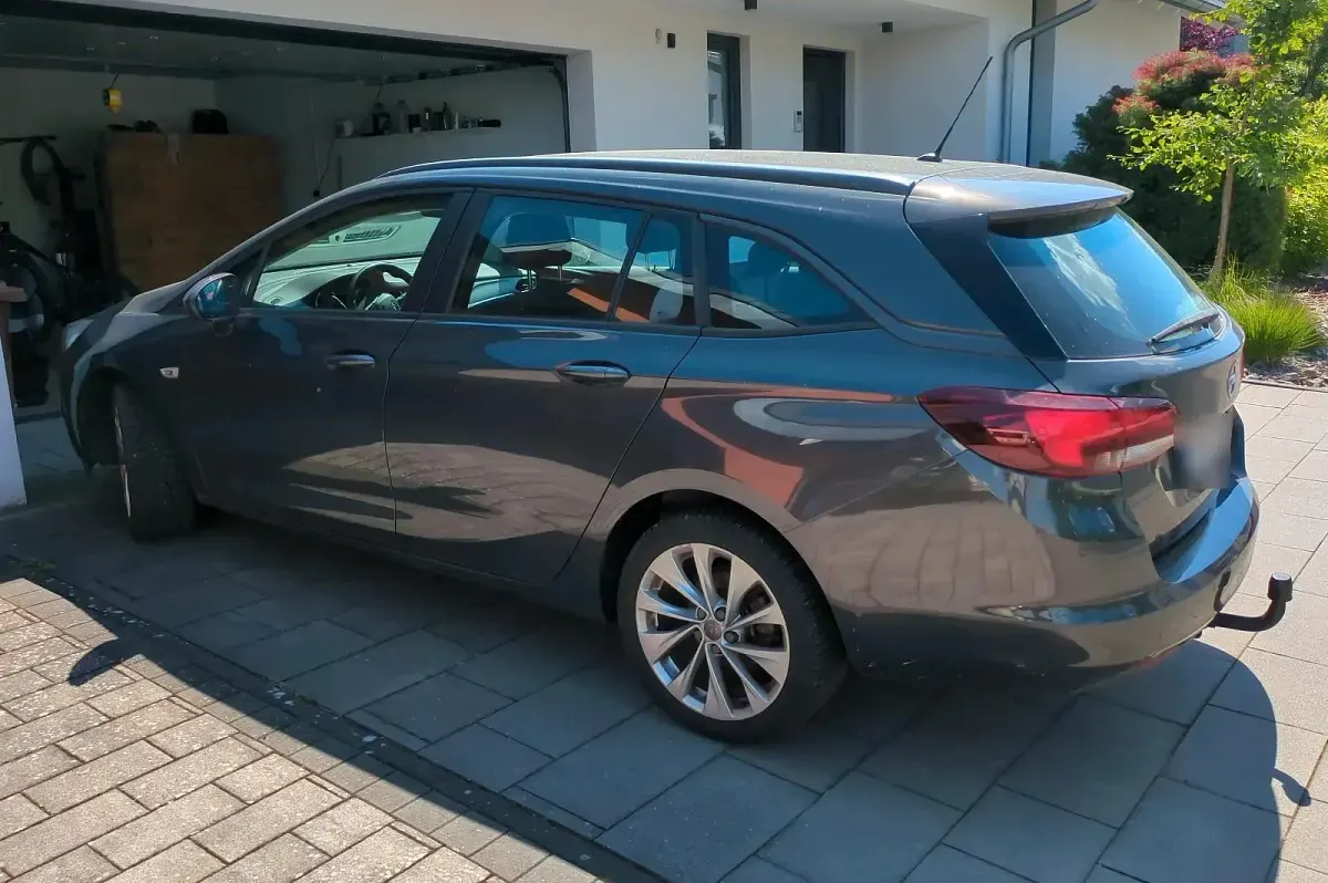 Gebraucht Opel Astra 125 PS (91 kW) 2016 Grau Kombi