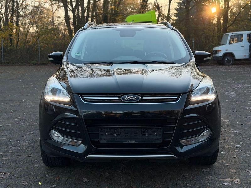 Gebraucht Ford Kuga Titanium 179 PS (131 kW) 2016 Schwarz SUV