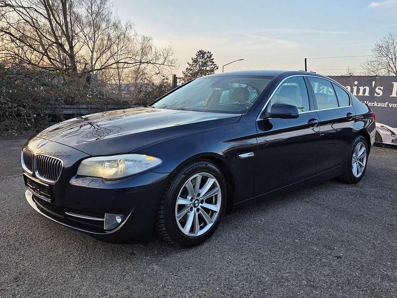 Gebraucht BMW 520 184 PS (135 kW) 2011 Imperialblau brillanteffekt Limousine