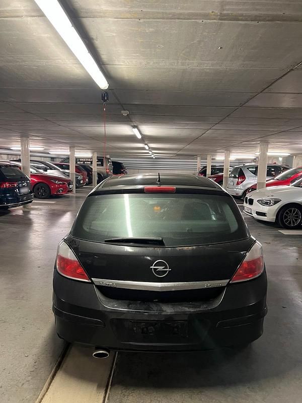 Gebraucht Opel Astra 170 PS (125 kW) 2005 Schwarz Limousine