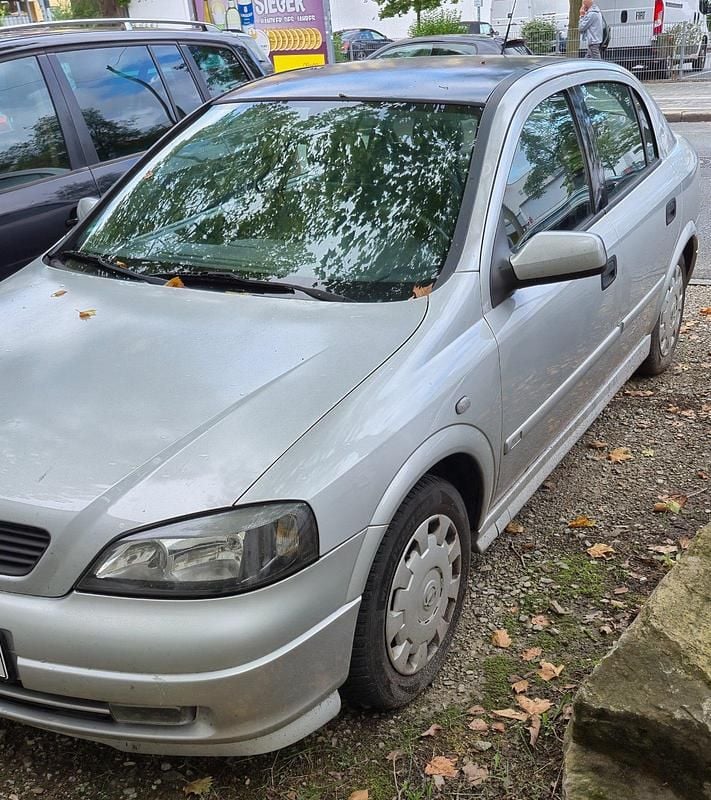 Silber Gebraucht 2002 Opel Astra Limousine | 800 € (Guter Preis) - Bild 1/3