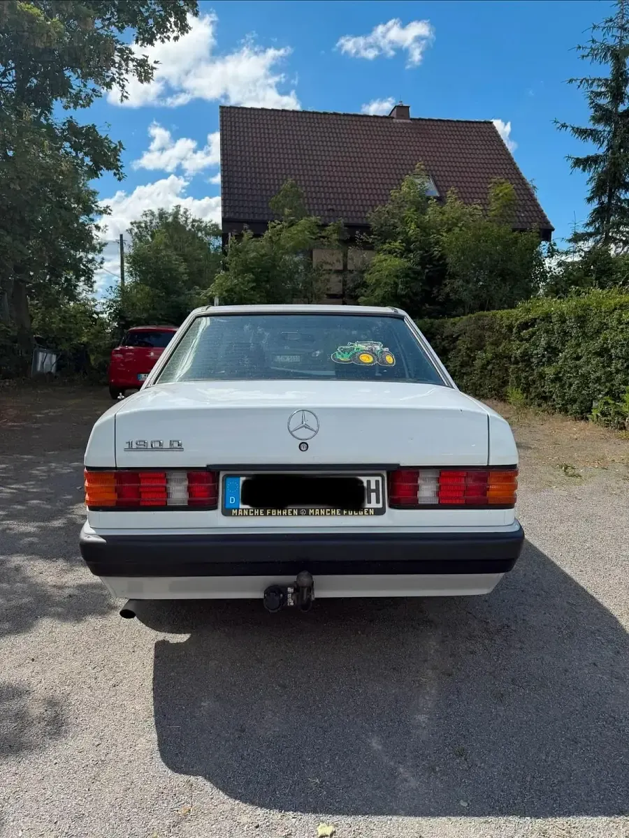 Gebraucht Mercedes 190 75 PS (55 kW) 1990 Weiß Limousine