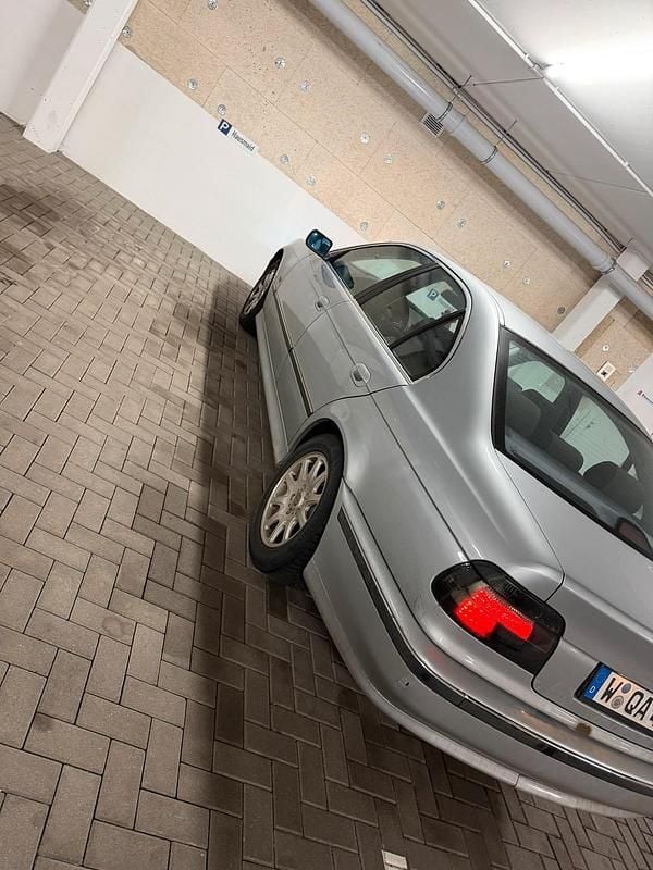 Gebraucht BMW 528 198 PS (145 kW) 1998 Silber Limousine