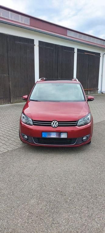 Rot Gebraucht 2012 VW Touran Highline Van / Kleinbus | 3.990 € (Superpreis) - Bild 1/4