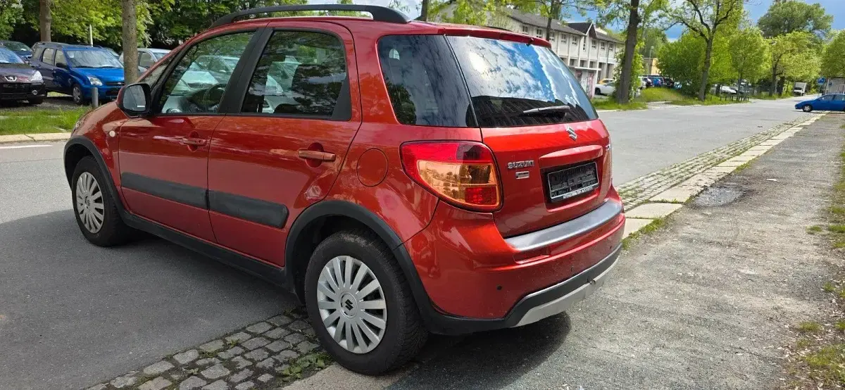 Gebraucht Suzuki SX4 Comfort 120 PS (88 kW) 2012 Orange Kleinwagen