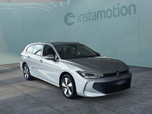 Gebraucht VW Passat 150 PS (110 kW) 2024 Silber Kombi