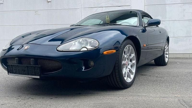 Gebraucht Jaguar XKR 363 PS (266 kW) 1998 Blau Cabrio