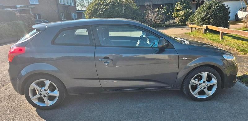 Gebraucht Kia ProCeed EX 140 PS (102 kW) 2008 Blau Kleinwagen