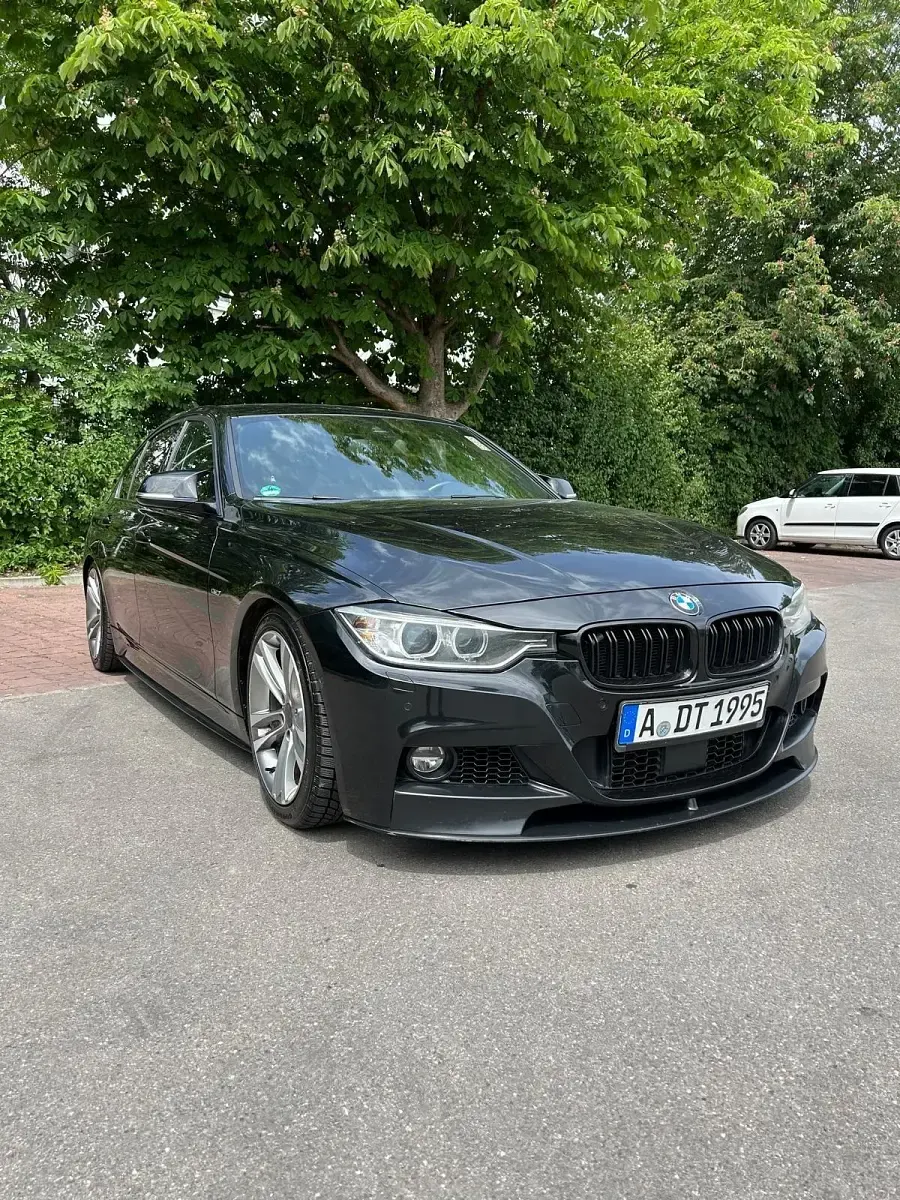 Gebraucht BMW 330 M Sport 258 PS (189 kW) 2012 Schwarz Limousine