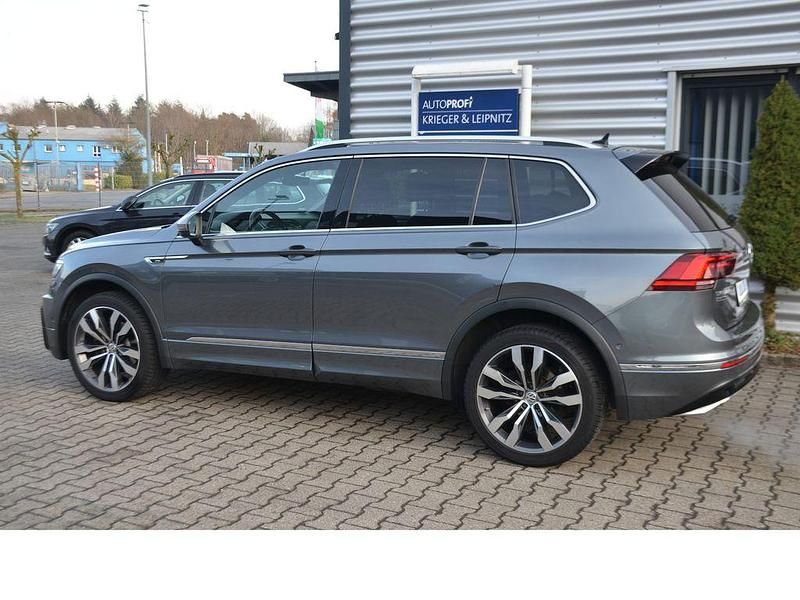 Gebraucht VW Tiguan 200 PS (147 kW) 2021 Grau (metallic) SUV