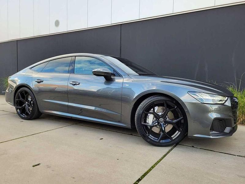 Grau Gebraucht 2020 Audi A7 S-Line Kleinwagen | 41.870 € (Teuer) - Bild 1/4