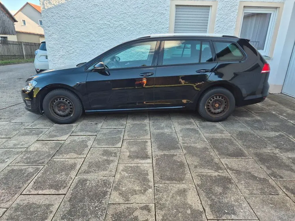 Gebraucht VW Golf VII LOUNGE 150 PS (110 kW) 2016 Schwarz Kombi