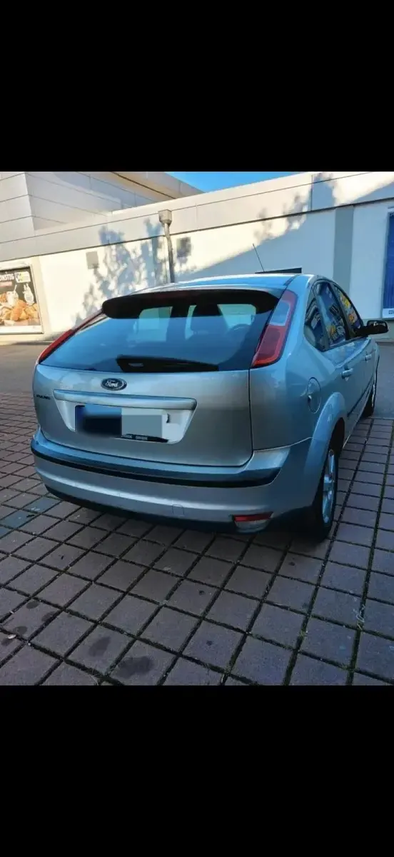 Second-hand Ford Focus 101 CP (74 kW) 2006 Argintiu Hatchback