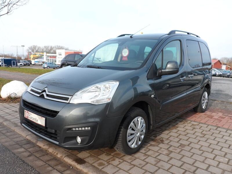 Grau Gebraucht 2017 Citroën Berlingo SELECTION Van / Kleinbus | 11.990 € (Teuer) - Bild 1/4