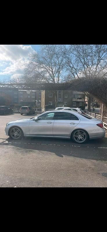 Gebraucht Mercedes E220 Avantgarde 194 PS (142 kW) 2016 Silber Limousine