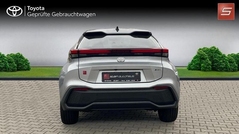 Neu Toyota C-HR 140 PS (102 kW) 2025 Silber SUV