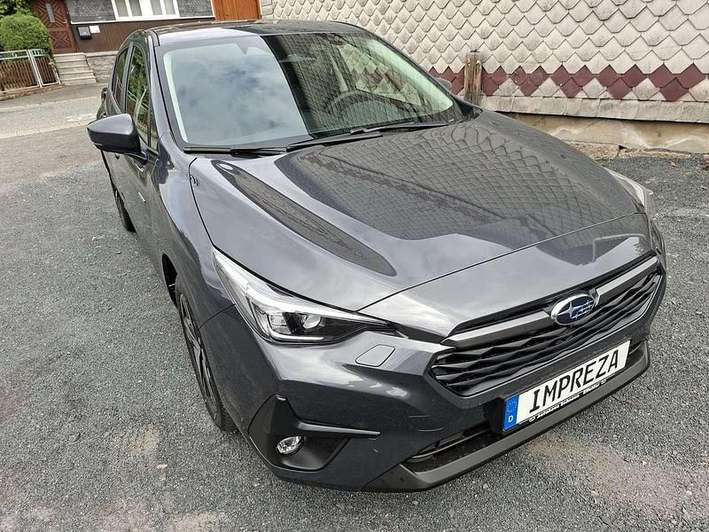 Neu Subaru Impreza Platinum 136 PS (100 kW) 2025 Magnetite gray Limousine