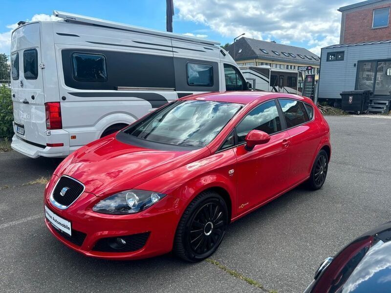 Rot Gebraucht 2011 Seat Leon Copa Limousine | 4.600 € (Fairer Preis) - Bild 1/4