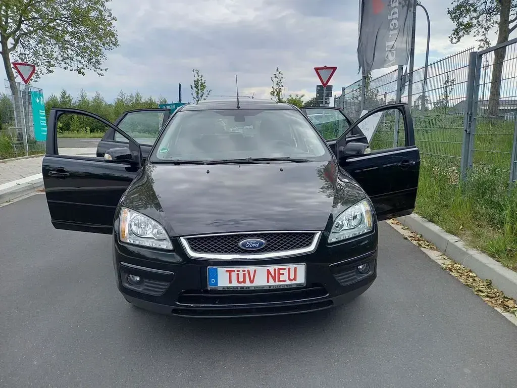 Gebraucht Ford Focus 125 PS (91 kW) 2006 Schwarz Limousine