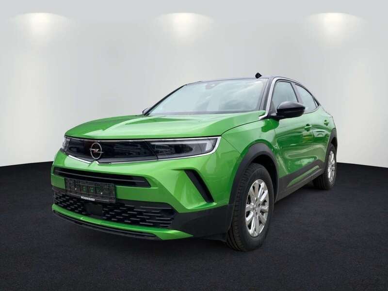 Matcha green/ikone gruen (metallic) Gebraucht 2022 Opel Mokka-e Edition SUV | 15.990 € (Guter Preis) - Bild 1/4