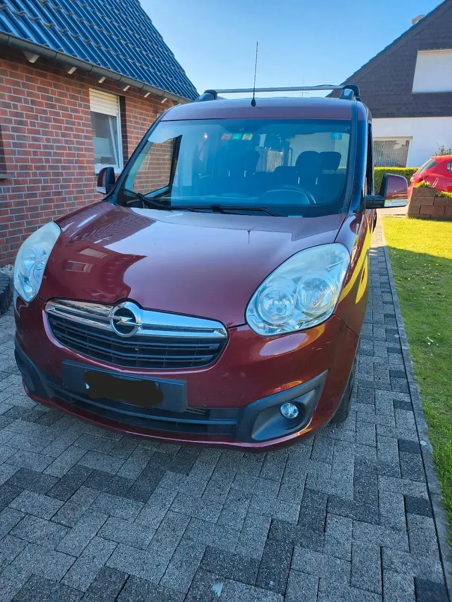 Second-hand Opel Combo 135 CP (99 kW) 2015 Andere farben Monovolum