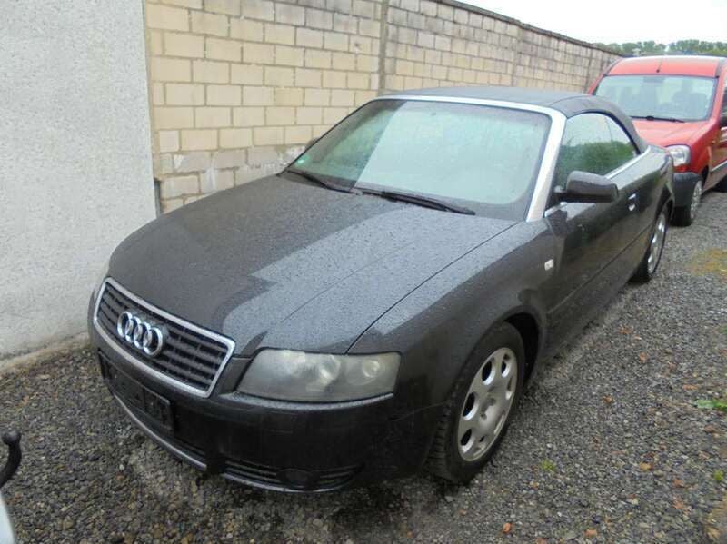 Schwarz Gebraucht 2004 Audi A4 Cabriolet Cabrio | 1.900 € (Superpreis) - Bild 1/4