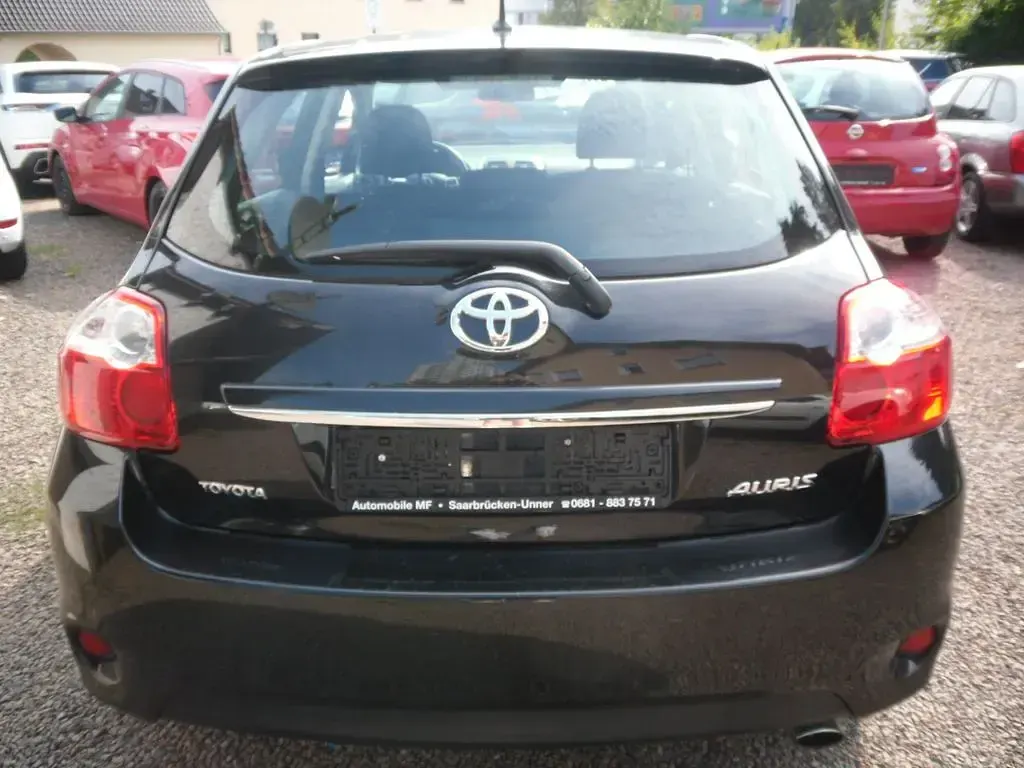 Gebraucht Toyota Auris Executive 132 PS (97 kW) 2011 Schwarz Kleinwagen