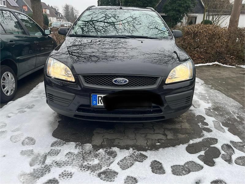 Schwarz Gebraucht 2007 Ford Focus Kombi | 950 € (Superpreis) - Bild 1/4