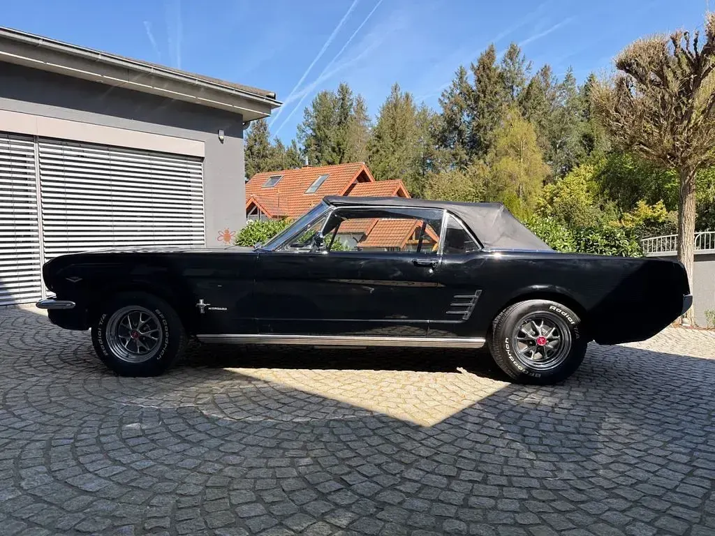 Usata Ford Mustang 200 CV (147 kW) 1966 Nero Cabrio