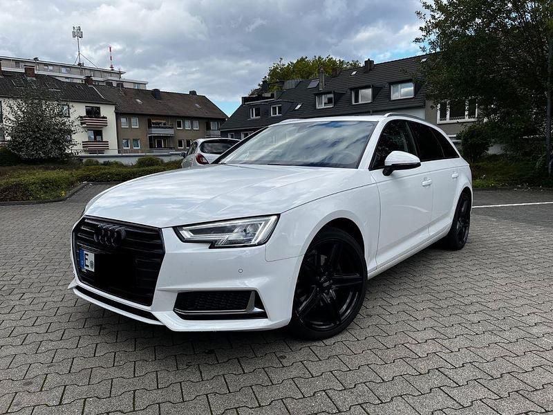 Weiß Gebraucht 2018 Audi A4 Ambiente Kombi | 16.499 € (Fairer Preis) - Bild 1/4