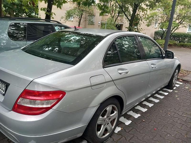 Silber Gebraucht 2008 Mercedes C180 Limousine | 3.800 € (Superpreis) - Bild 1/4