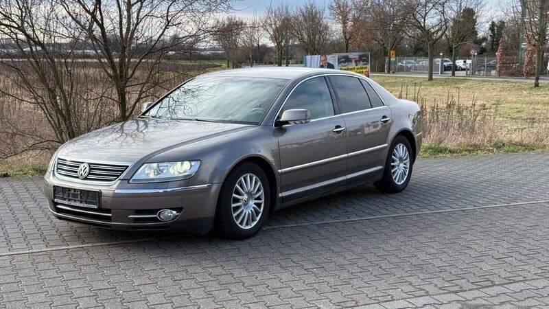 Grau Gebraucht 2008 VW Phaeton Limousine | 3.450 € (Guter Preis) - Bild 1/4