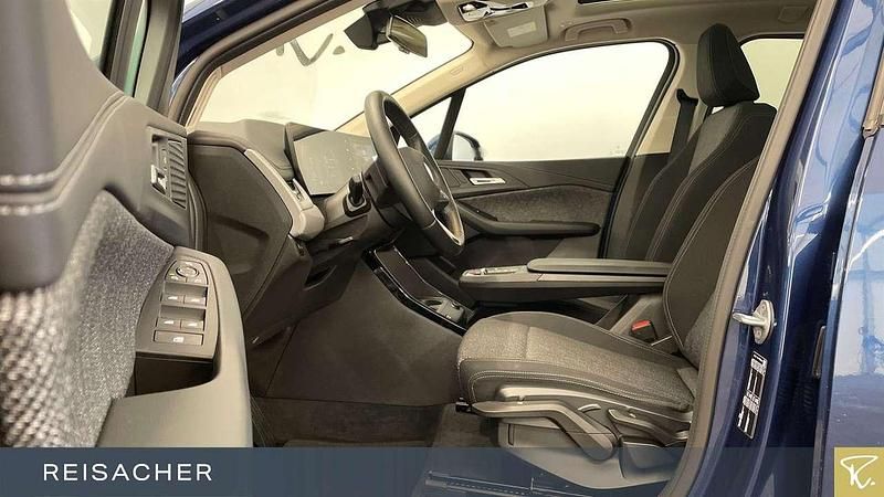 Gebraucht BMW 220 Efficient Dynamics 150 PS (110 kW) 2025 Phytonicblau Van / Kleinbus