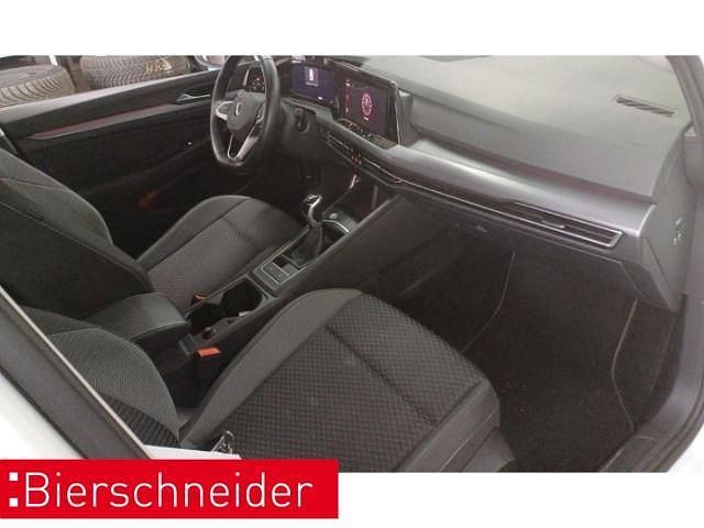 Gebraucht VW Golf VIII Active 150 PS (110 kW) 2023 Weiss Limousine