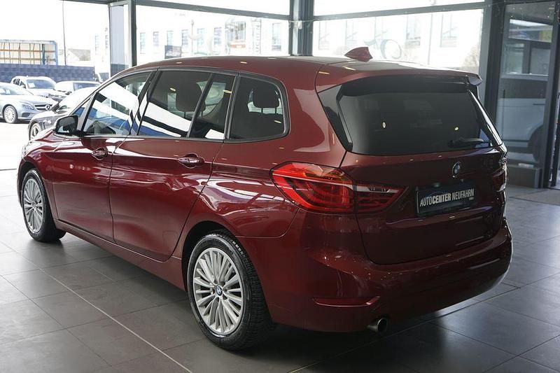 Gebraucht BMW 218 Gran Tourer 150 PS (110 kW) 2017 Rot Van / Kleinbus
