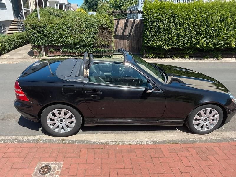 Schwarz Gebraucht 2002 Mercedes SLK200 Cabrio | 3.400 € (Superpreis) - Bild 1/4