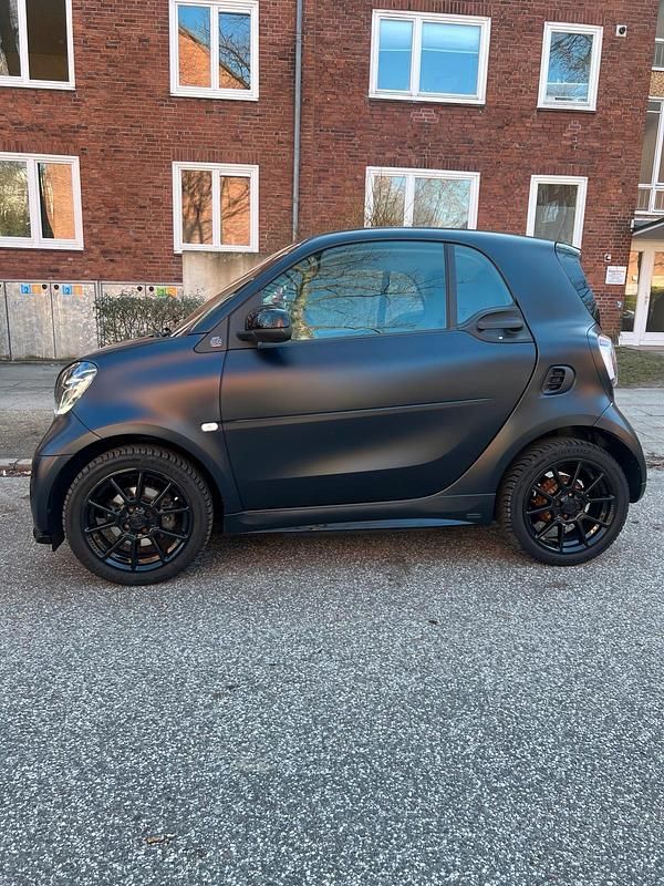 Gebraucht Smart ForTwo Coupé Brabus 60 kW (82 PS) 2022 Schwarz Coupé