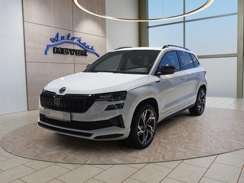 Neu Skoda Karoq SportLine 190 PS (139 kW) 2025 Weiß SUV