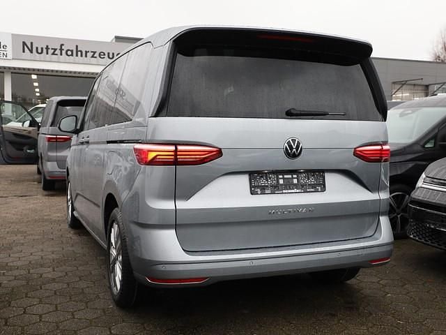 Neu VW Multivan 204 PS (150 kW) 2025 Monosilber metallic Van