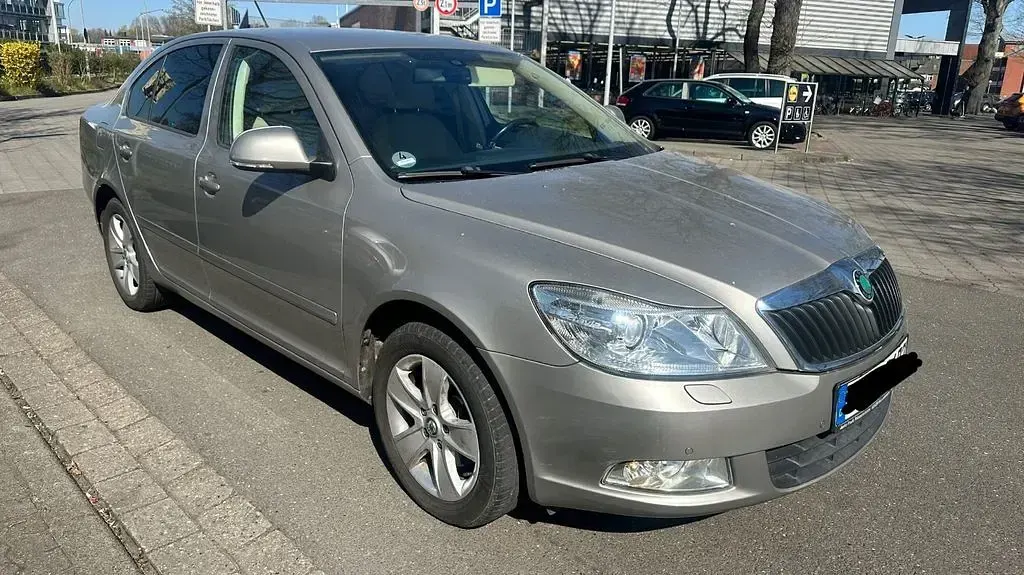 Usata Skoda Octavia Elegance 160 CV (117 kW) 2011 Beige Berlina