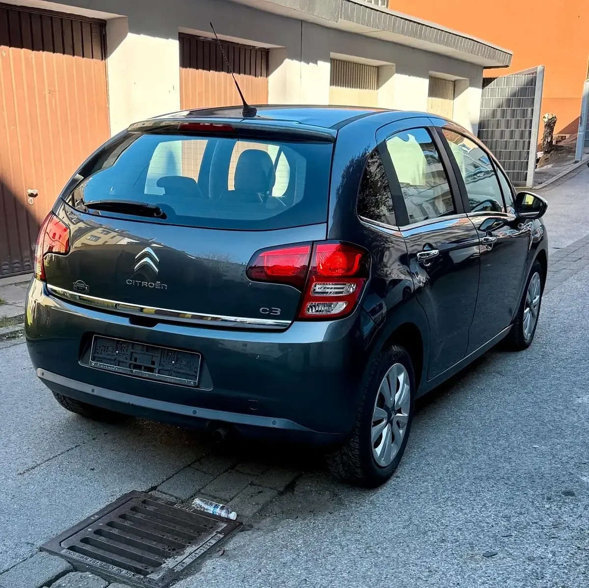 Used Citroën C3 70 HP (51 kW) 2012 Grey Hatchback