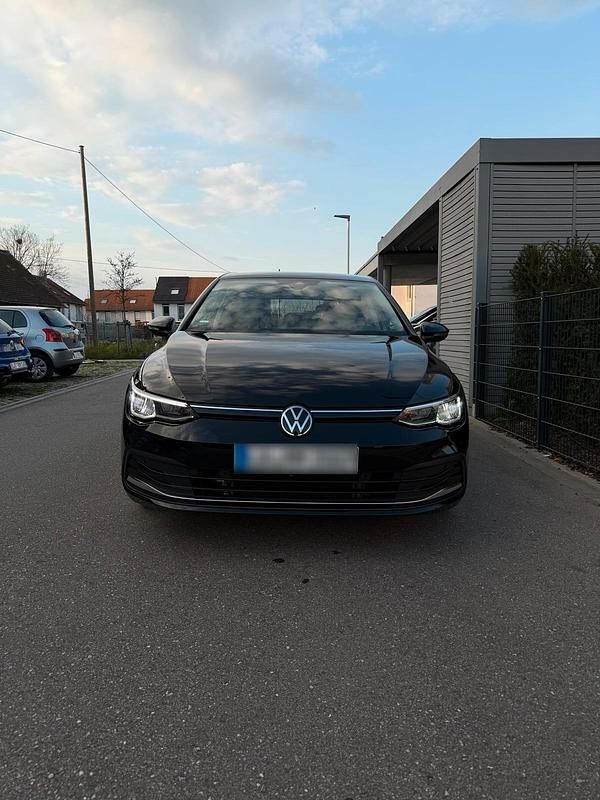 Gebraucht VW Golf VIII Move 150 PS (110 kW) 2023 Schwarz Limousine