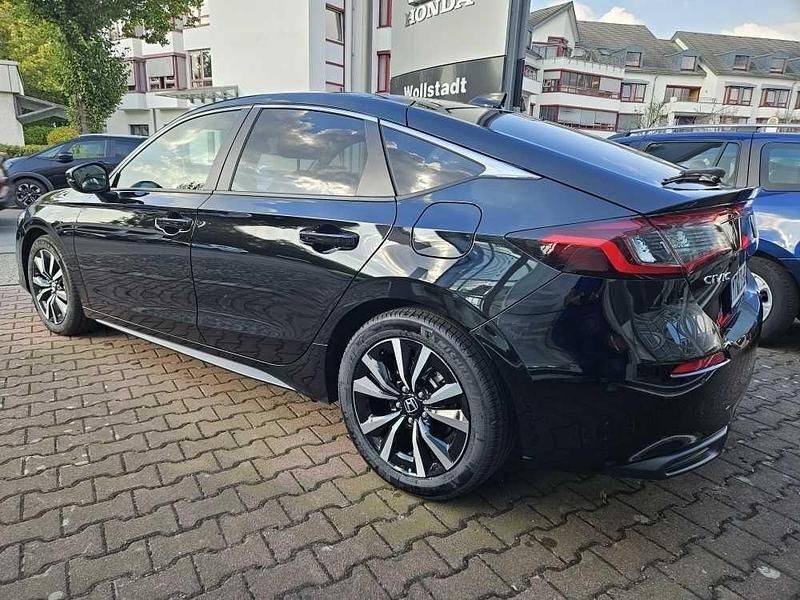 Neu Honda Civic Elegance 184 PS (135 kW) 2025 Crystal black Limousine