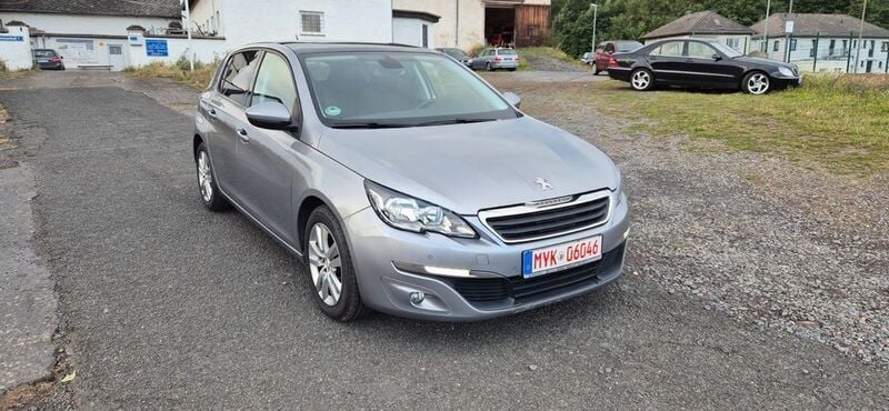 Gebraucht Peugeot 308 125 PS (91 kW) 2014 Grau Limousine