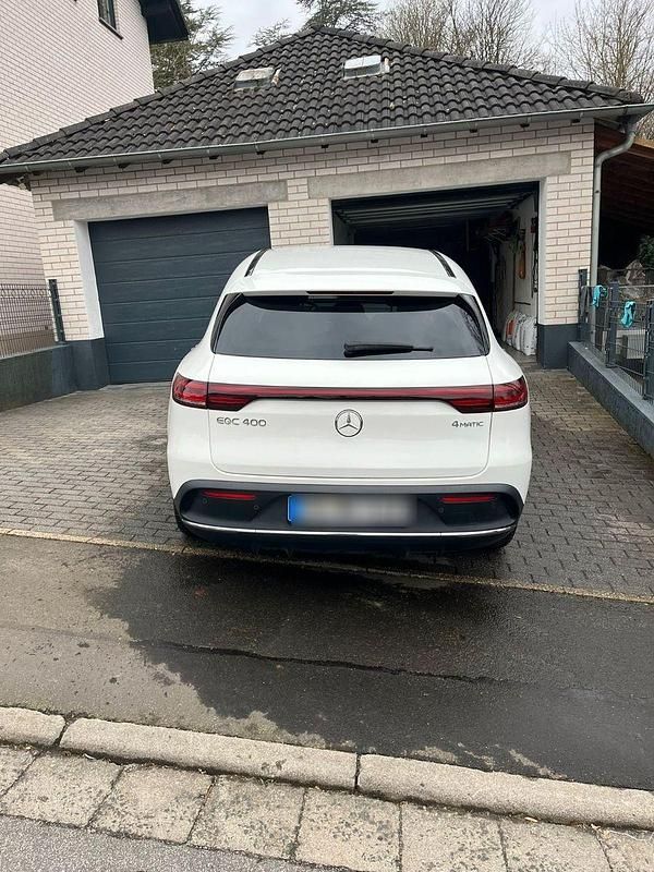 Gebraucht Mercedes EQC400 AMG line 300 kW (408 PS) 2020 Weiß SUV