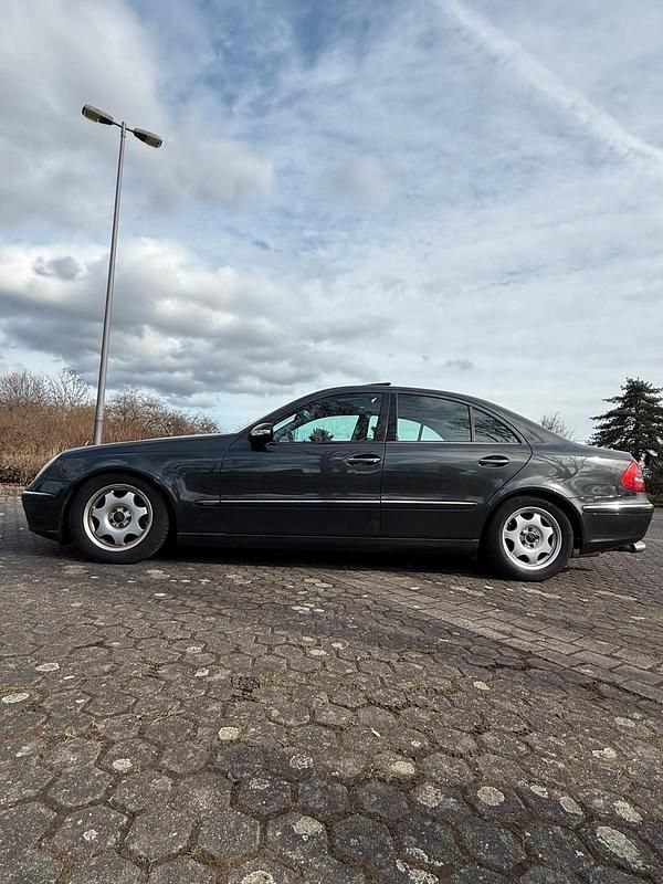 Gebraucht Mercedes E320 224 PS (164 kW) 2004 Limousine