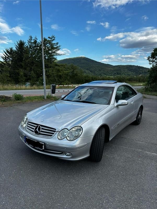 Silber Gebraucht 2003 Mercedes CLK200 Coupé | 4.199 € - Bild 1/4