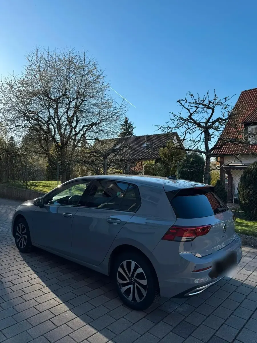 Occasion VW Golf VIII 110 ch (80 kW) 2023 Gris Berline