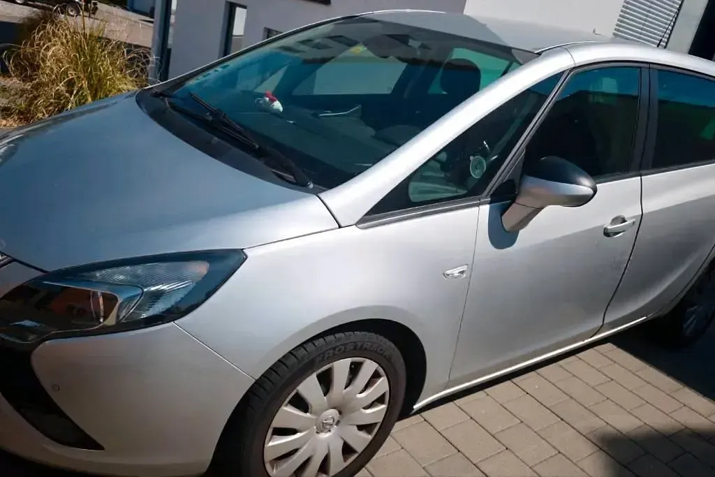 Gebraucht Opel Zafira Tourer 136 PS (100 kW) 2014 Silber Van / Kleinbus